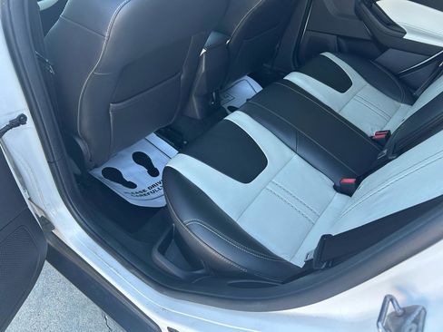 Used 2013 Ford Focus Titanium FWD image 9