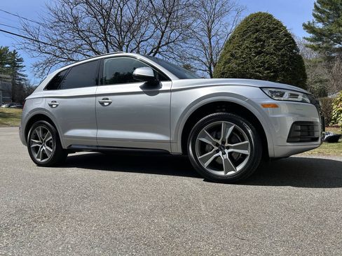 Used 2019 Audi Q5 2.0T Premium Plus w/ Premium Plus Package AWD/4WD image 1