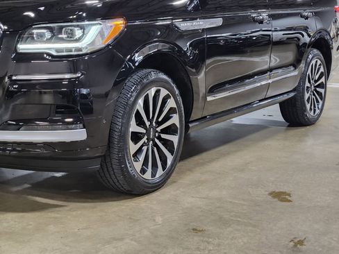 Used 2022 Lincoln Navigator Reserve AWD/4WD image 17