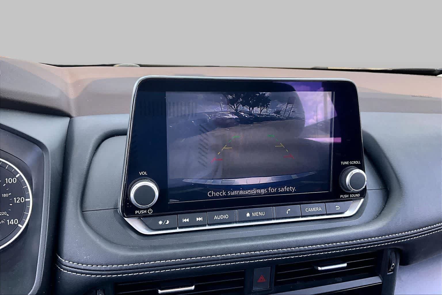 Used 2023 Nissan Rogue SV FWD image 48