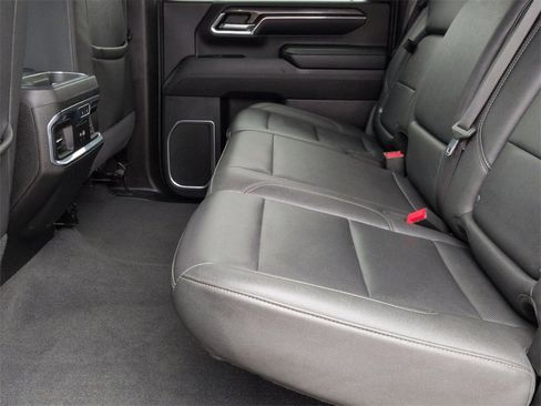 Used 2024 Chevrolet Silverado 2500 LTZ w/ LTZ Premium Package image 26