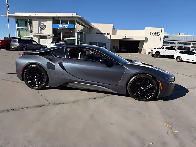 Used 2017 BMW i8 AWD/4WD image 2