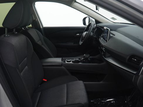Used 2025 Nissan Rogue SV AWD/4WD image 11