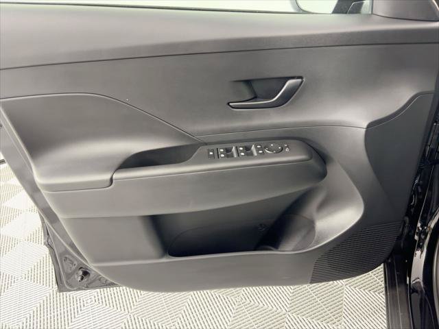 New 2026 Hyundai Kona SE FWD image 12