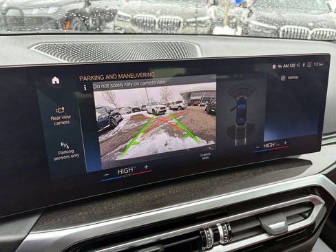 Certified 2023 BMW 330i xDrive Sedan w/ Driving Assistance Package image 21