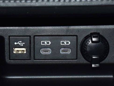 Used 2024 Toyota Highlander XLE image 20