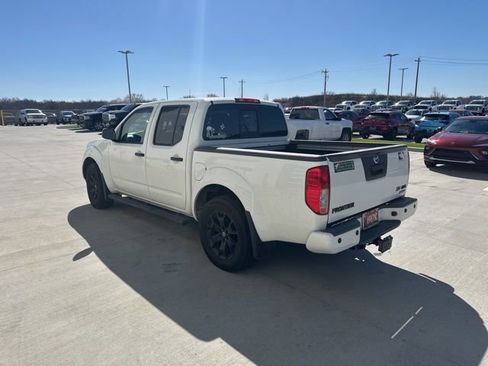 Used 2018 Nissan Frontier SV w/ Value Truck Package image 5