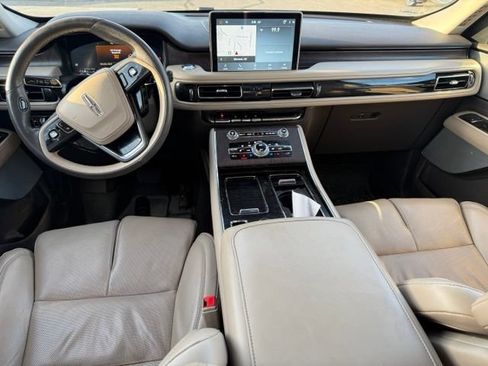 Used 2022 Lincoln Aviator Reserve w/ Equipment Group 201A AWD/4WD image 17