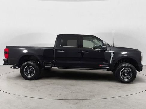 Certified 2024 Ford F350 Platinum w/ Tremor Off-Road Package image 6