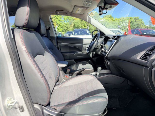Used 2026 Mitsubishi Outlander Sport SE AWD/4WD image 10