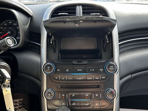 Used 2015 Chevrolet Malibu LT w/ Power Convenience Package image 14