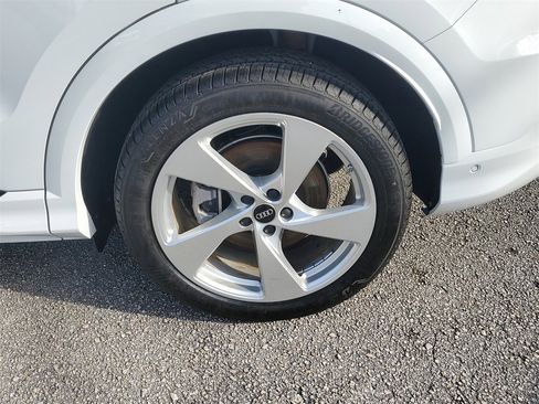 New 2025 Audi Q5 Prestige image 29