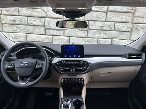 Used 2022 Ford Escape SE FWD image 10