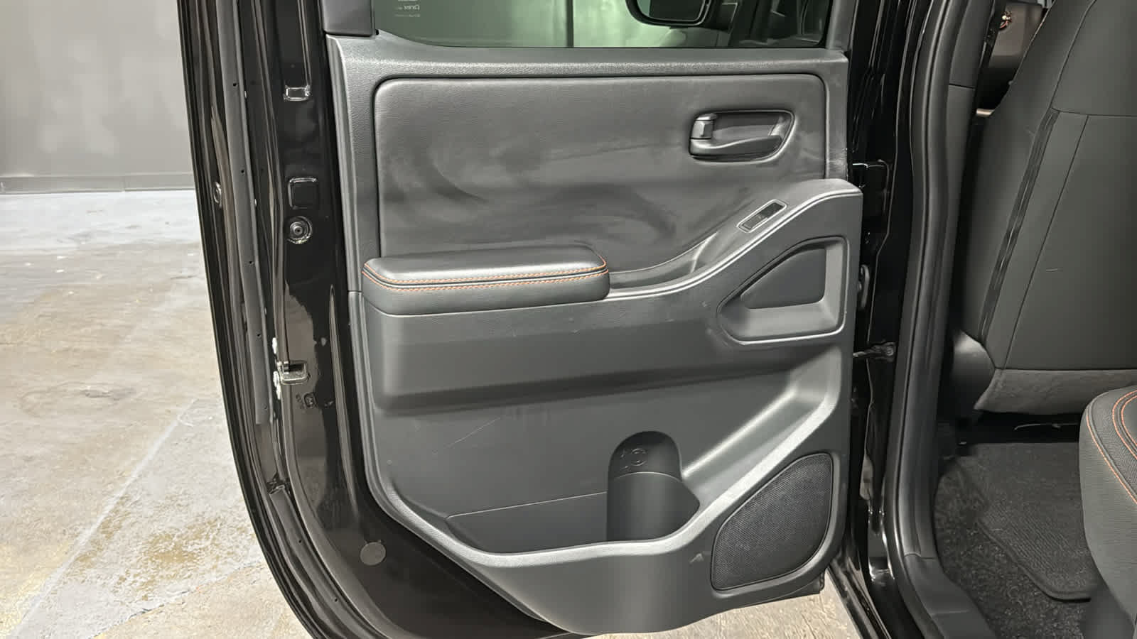 Used 2026 Nissan Frontier PRO-4X AWD/4WD image 24