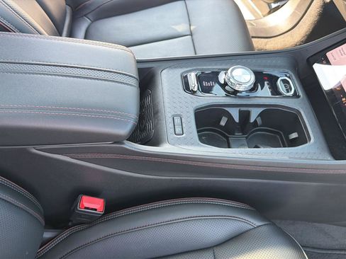 Used 2024 Jeep Wagoneer Launch Edition AWD/4WD image 45