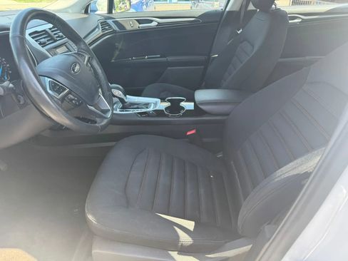 Used 2014 Ford Fusion SE w/ Equipment Group 201A FWD image 12