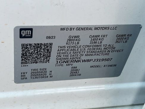 Used 2023 Chevrolet Traverse High Country FWD image 34