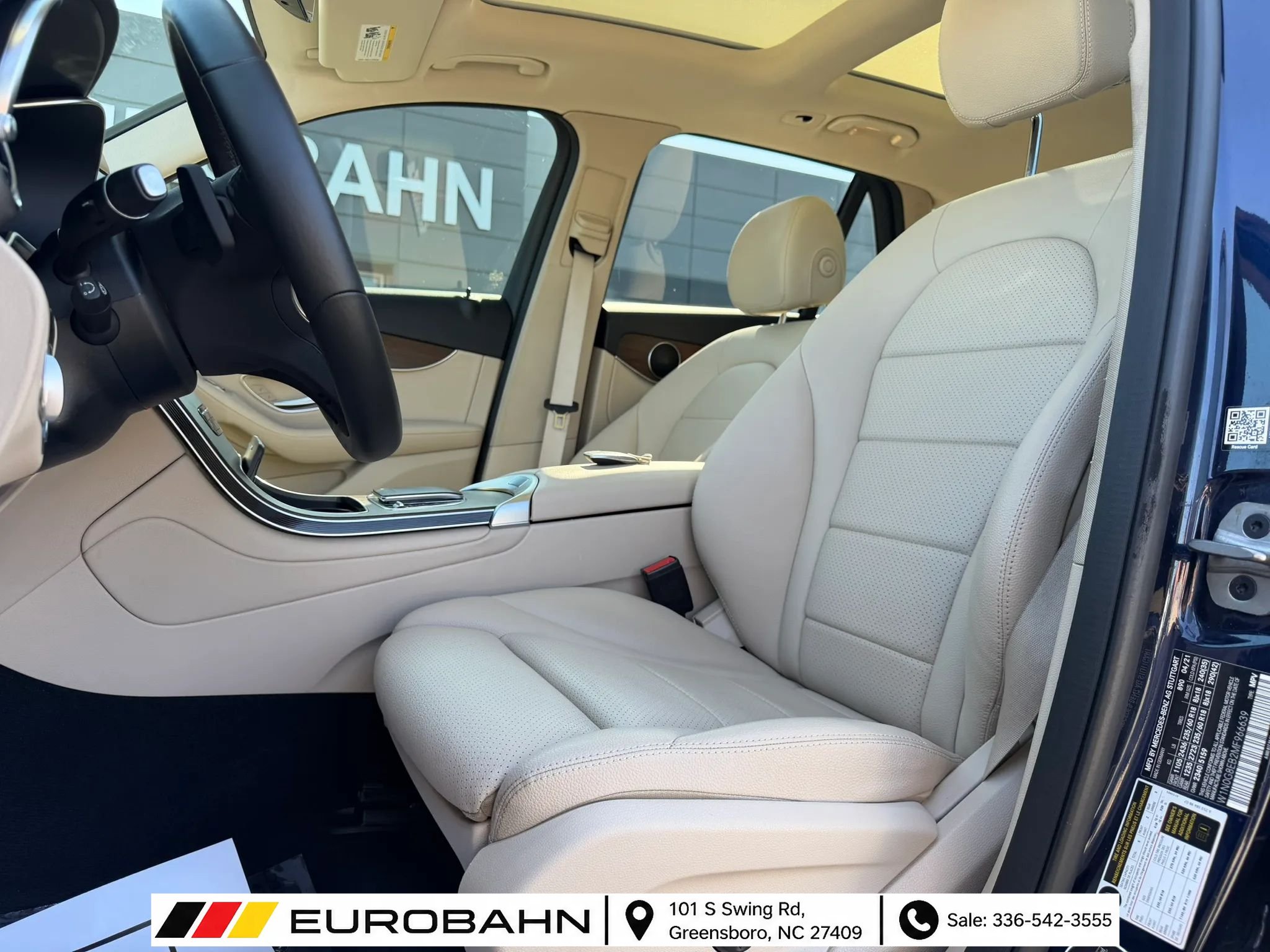 Used 2021 Mercedes-Benz GLC 300 4MATIC image 11
