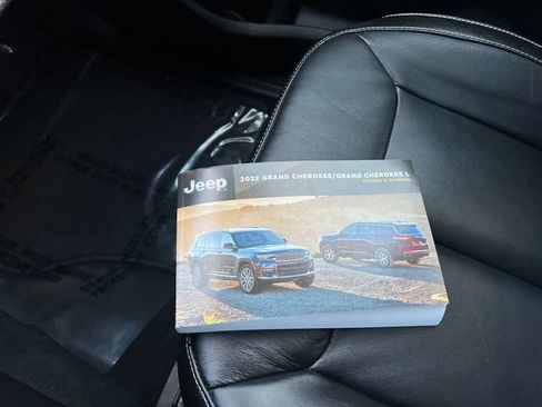 Used 2022 Jeep Grand Cherokee Limited 4xe image 36