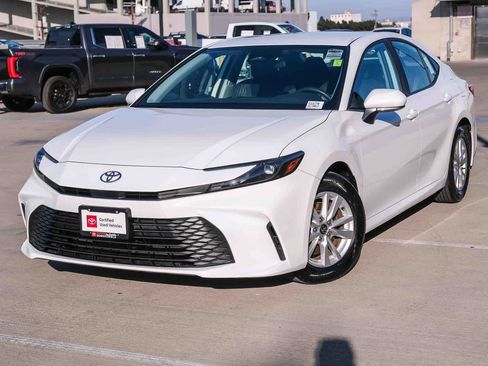 Used 2025 Toyota Camry LE FWD image 1
