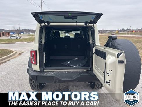 New 2025 Ford Bronco Badlands image 6