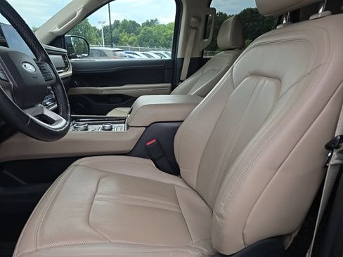 Used 2022 Ford Expedition Limited AWD/4WD image 11