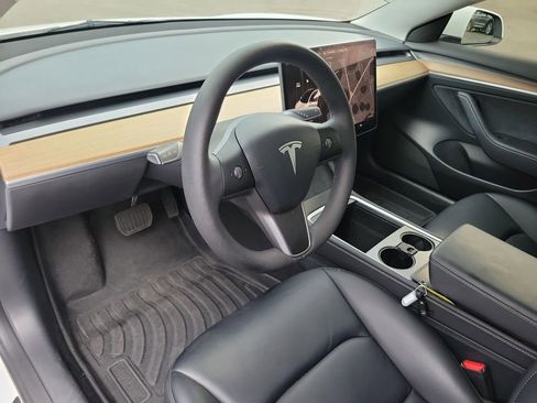 Used 2023 Tesla Model 3 Standard Range RWD image 27