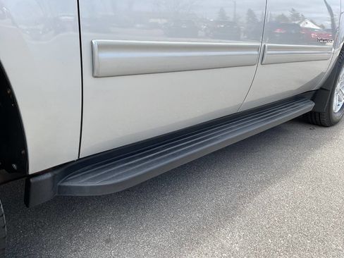 Used 2011 GMC Yukon XL SLT image 15