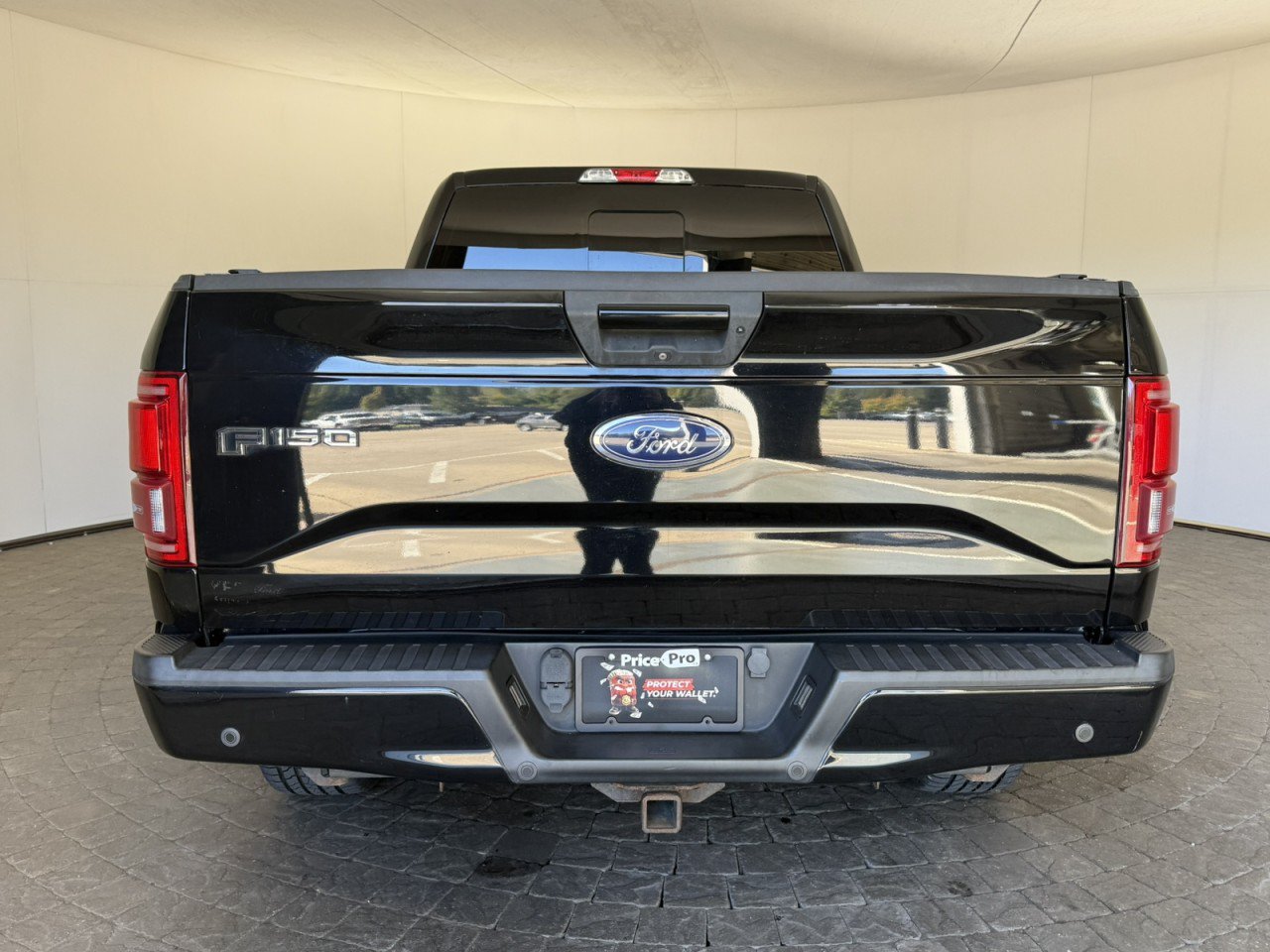 Used 2017 Ford F150 XLT w/ Equipment Group 302A Luxury AWD/4WD image 7