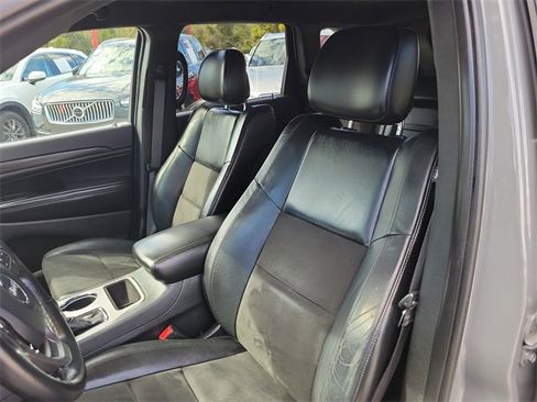 Used 2019 Jeep Grand Cherokee Altitude image 19