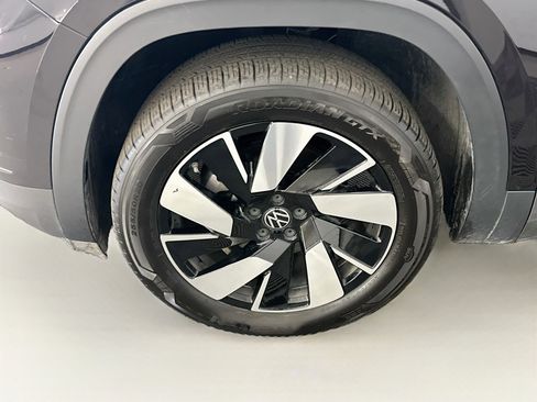 Used 2025 Volkswagen Atlas Cross Sport SE AWD/4WD image 11