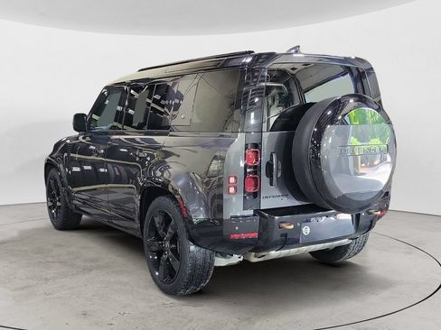 Used 2023 Land Rover Defender 110 X-Dynamic SE AWD/4WD image 3