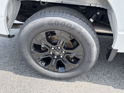Used 2023 Ford F150 XLT w/ Equipment Group 302A High AWD/4WD image 17