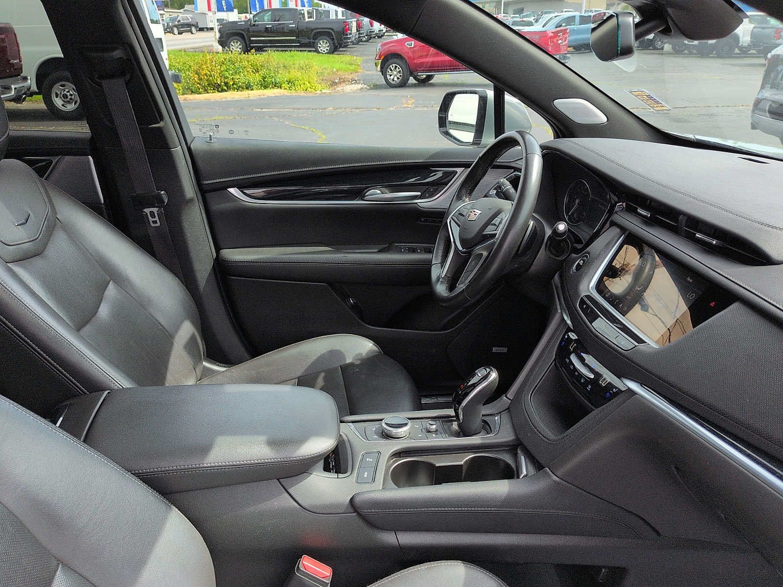 Used 2024 Cadillac XT5 Premium Luxury AWD/4WD image 10