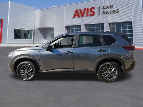 Used 2023 Nissan Rogue S image 2