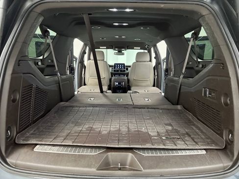 Used 2021 Chevrolet Suburban Z71 w/ Z71 Off-Road Package image 36