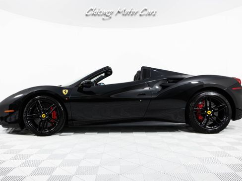 Used 2018 Ferrari 488 Spider RWD image 3