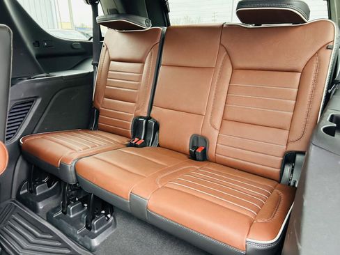 Used 2024 GMC Yukon Denali Ultimate image 36
