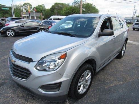 Used 2017 Chevrolet Equinox LS AWD/4WD image 2