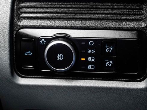 Used 2025 Ford F250 XLT image 28