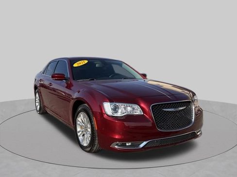 Used 2021 Chrysler 300 Touring L RWD image 8