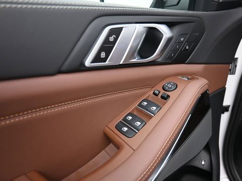 New 2026 BMW X5 xDrive50e AWD/4WD image 9