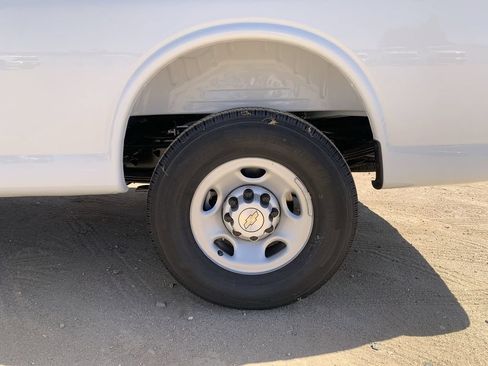New 2026 Chevrolet Express 2500 RWD image 31