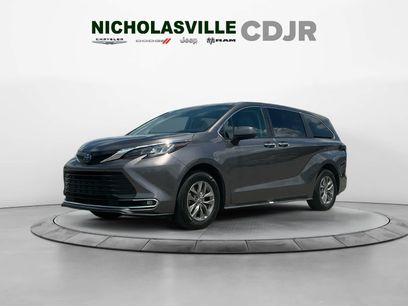 Used 2023 Toyota Sienna XLE