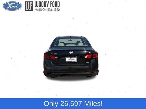 Used 2024 Nissan Altima 2.5 SL AWD/4WD image 4