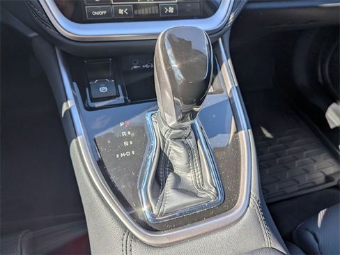 New 2025 Subaru Outback Limited image 17