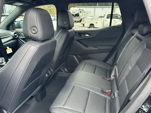 New 2026 Chevrolet Equinox LT w/ Convenience Package II image 9