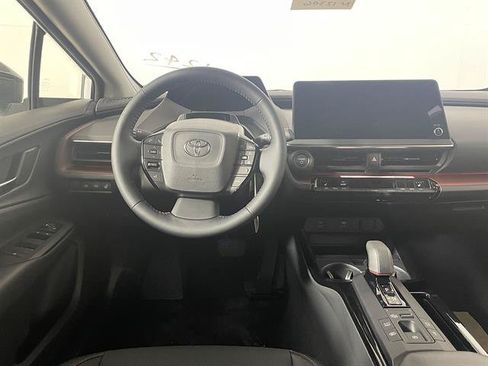 New 2026 Toyota Prius Plug-In Hybrid FWD image 13