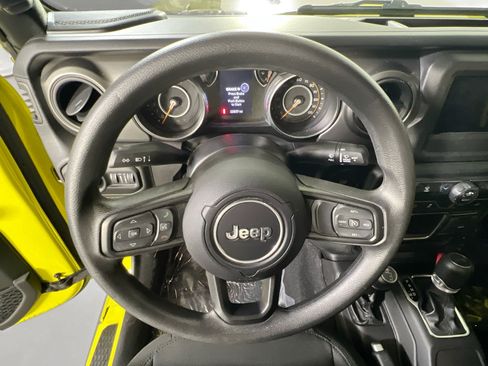 Used 2022 Jeep Wrangler Sport AWD/4WD image 11