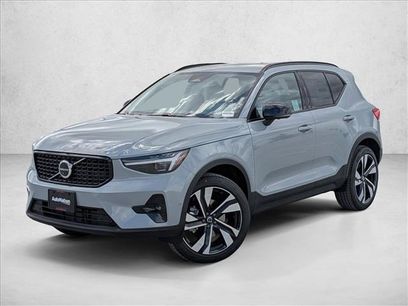New 2026 Volvo XC40 B5 Plus w/ Climate Package
